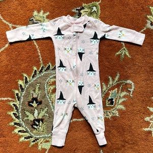 Hannah Anderson 100% Organic Cotton Halloween Witchy Cat onesie 3-6m